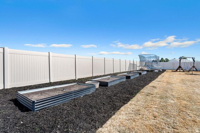 8538 N GOOSEBERRY DR, Eagle Mountain, UT 84005