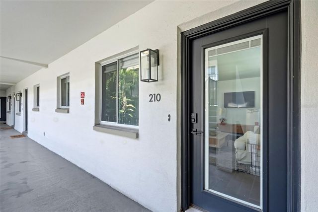 125 5TH AVENUE NE 210, St Petersburg, FL 33701