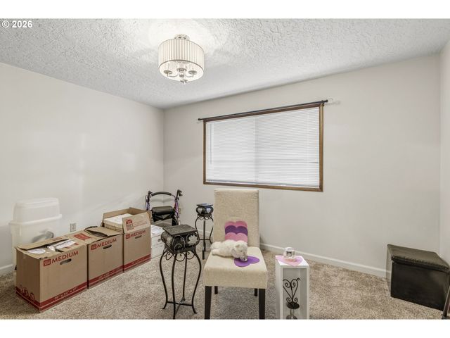 1521 9TH Ave, Longview, WA 98632
