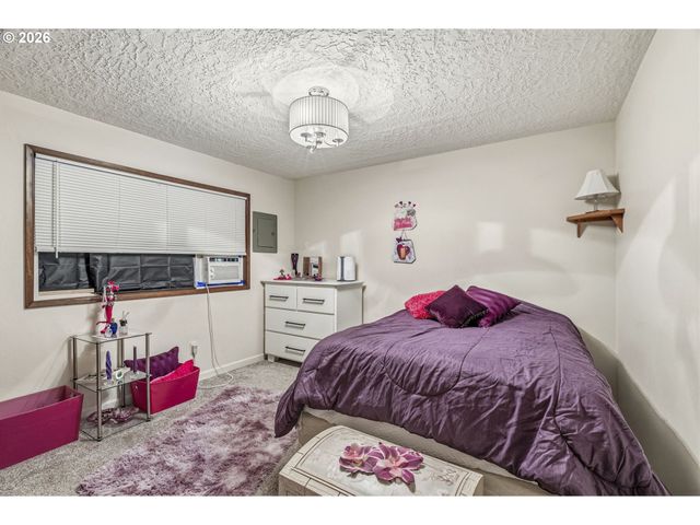 1521 9TH Ave, Longview, WA 98632