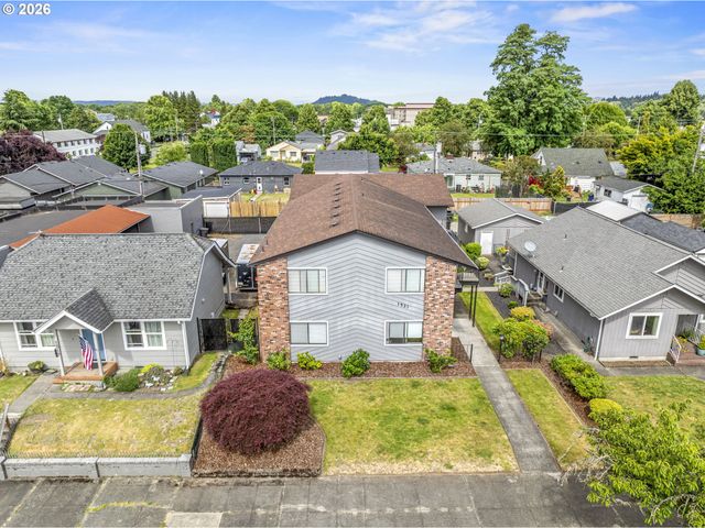 1521 9TH Ave, Longview, WA 98632