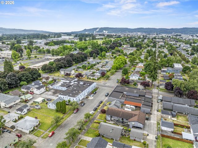 1521 9TH Ave, Longview, WA 98632