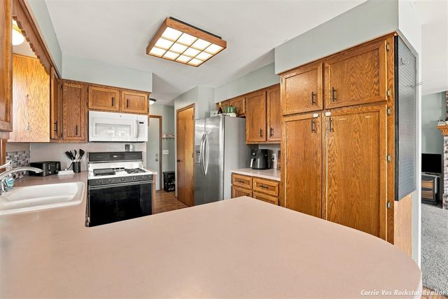 1515 Caprice Drive, Jenison, MI 49428