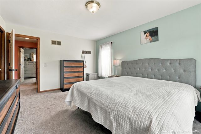 1515 Caprice Drive, Jenison, MI 49428
