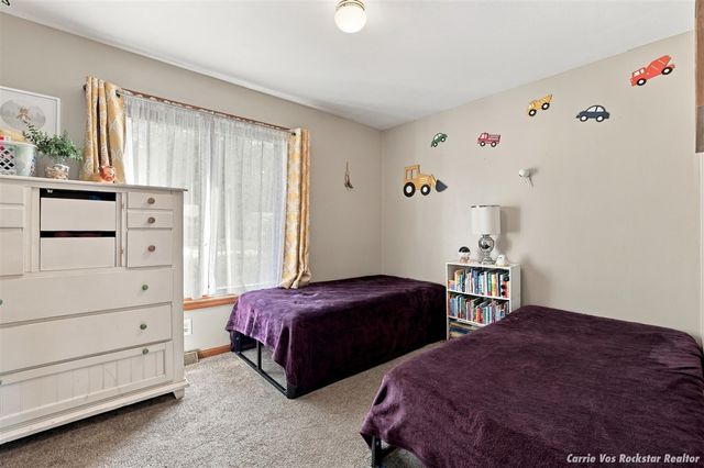 1515 Caprice Drive, Jenison, MI 49428