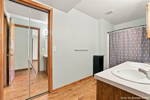 1515 Caprice Drive, Jenison, MI 49428