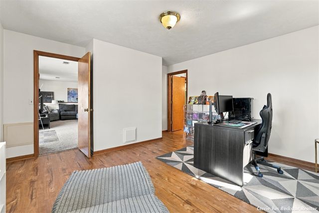 1515 Caprice Drive, Jenison, MI 49428