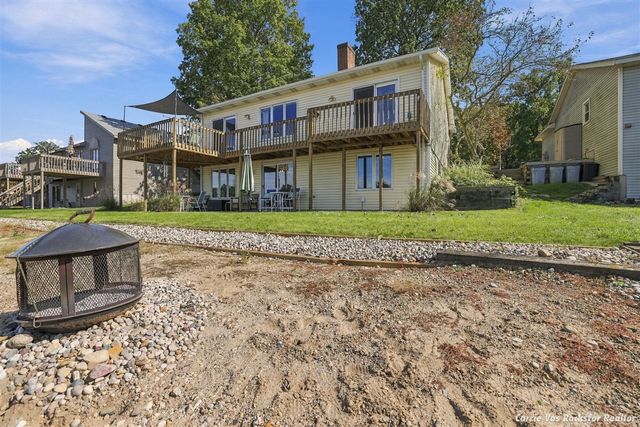 1515 Caprice Drive, Jenison, MI 49428