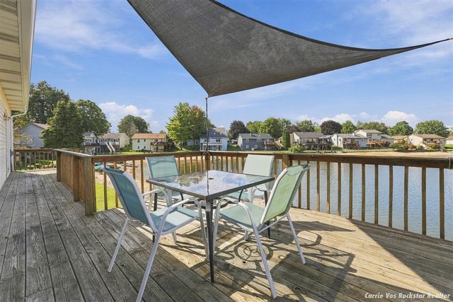 1515 Caprice Drive, Jenison, MI 49428