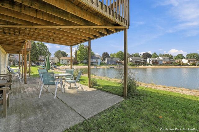 1515 Caprice Drive, Jenison, MI 49428
