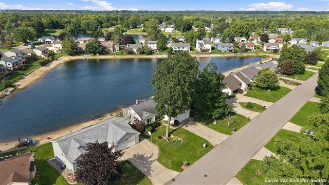 1515 Caprice Drive, Jenison, MI 49428