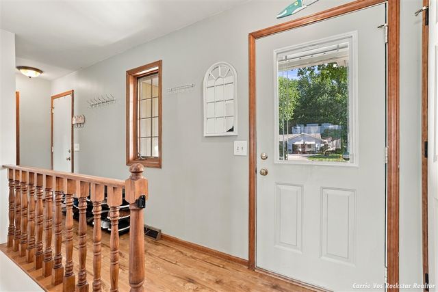 1515 Caprice Drive, Jenison, MI 49428