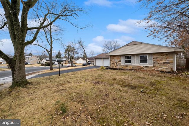 41 EASTGATE LN, Willingboro, NJ 08046