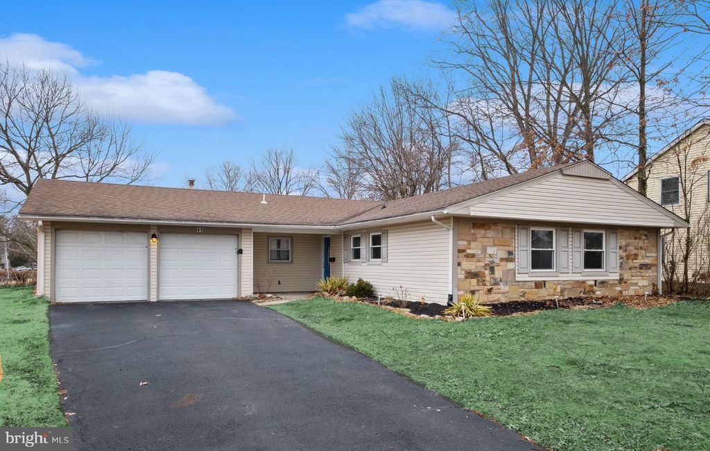 41 EASTGATE LN, Willingboro, NJ 08046