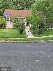 101 PARKVIEW AVE, Somerdale, NJ 08083