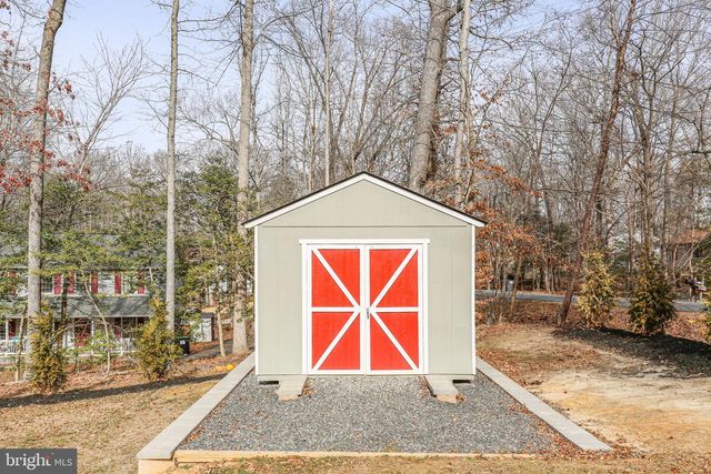 8399 INDEPENDENCE CIR, King George, VA 22485