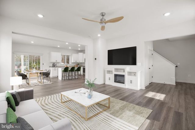 8399 INDEPENDENCE CIR, King George, VA 22485