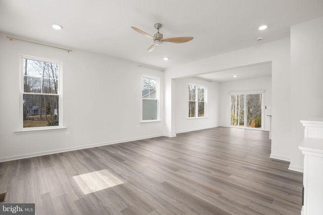 8399 INDEPENDENCE CIR, King George, VA 22485