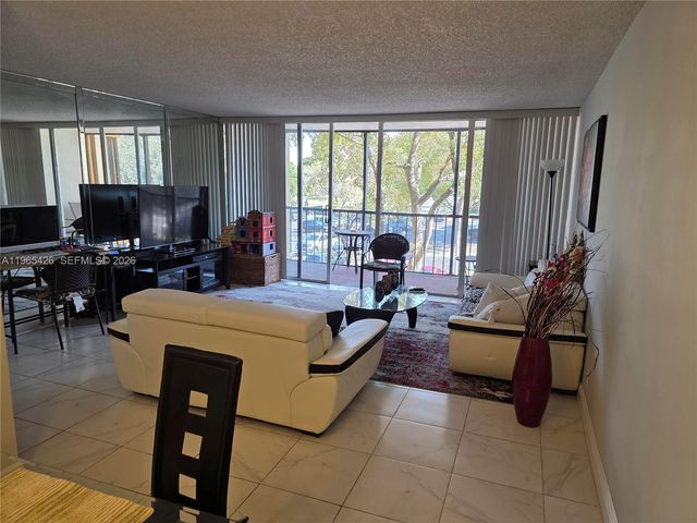 3771 Environ Blvd 348, Lauderhill, FL 33319