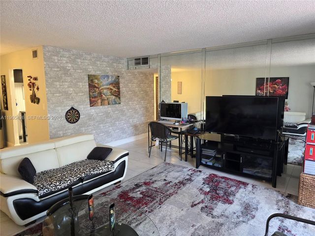 3771 Environ Blvd 348, Lauderhill, FL 33319