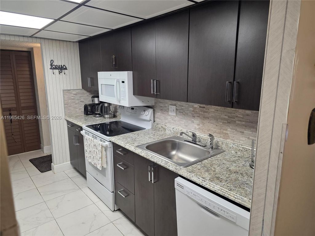 3771 Environ Blvd 348, Lauderhill, FL 33319