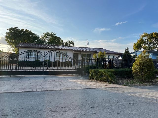 3520 SW 104th Ave -, Miami, FL 33165