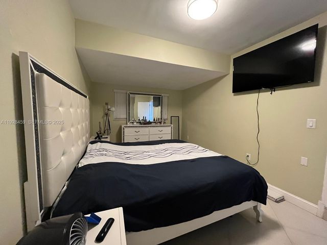 3520 SW 104th Ave -, Miami, FL 33165