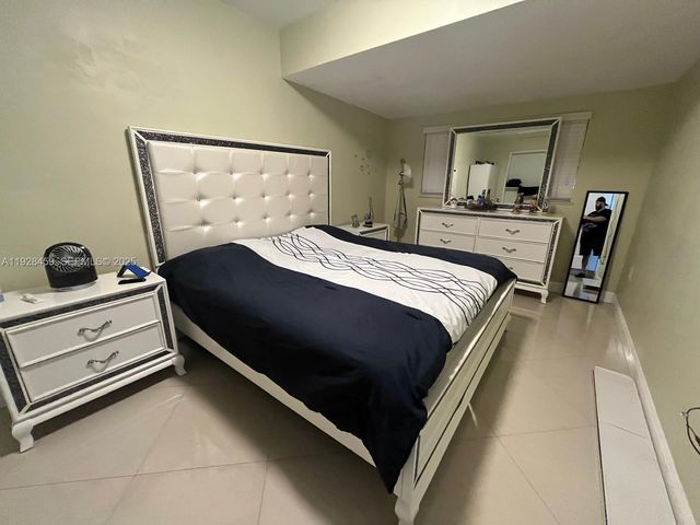 3520 SW 104th Ave -, Miami, FL 33165