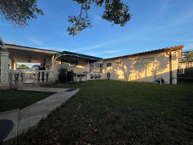 3520 SW 104th Ave -, Miami, FL 33165