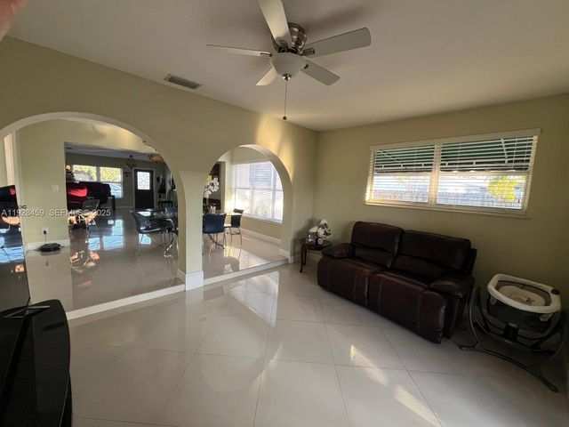 3520 SW 104th Ave -, Miami, FL 33165