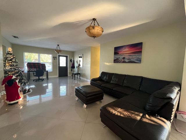 3520 SW 104th Ave -, Miami, FL 33165