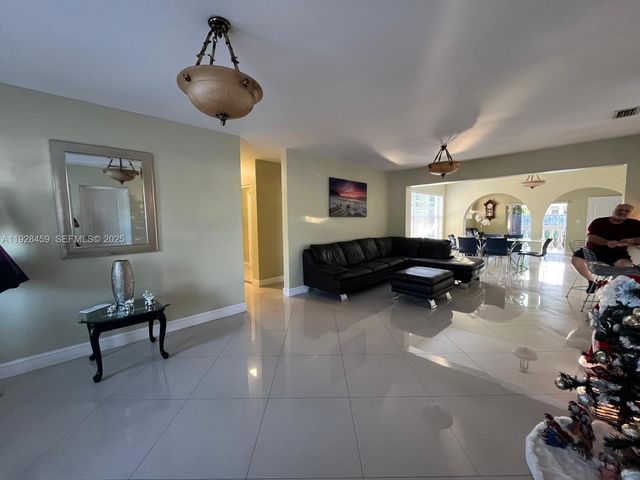 3520 SW 104th Ave -, Miami, FL 33165