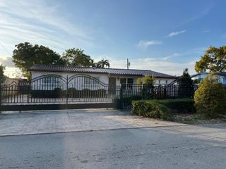 3520 SW 104th Ave -, Miami, FL 33165