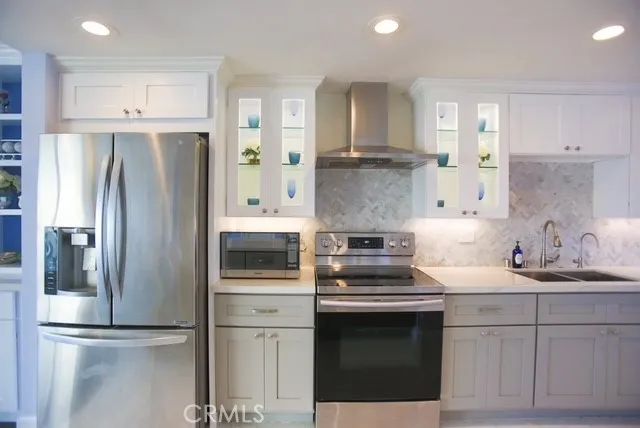 23922 De Ville Way C, Malibu, CA 90265