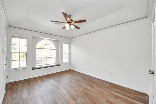 5515 Strack Road 122, Houston, TX 77069