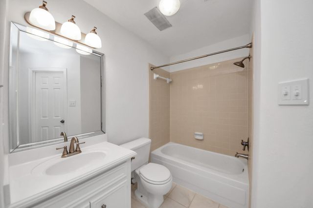 5515 Strack Road 122, Houston, TX 77069