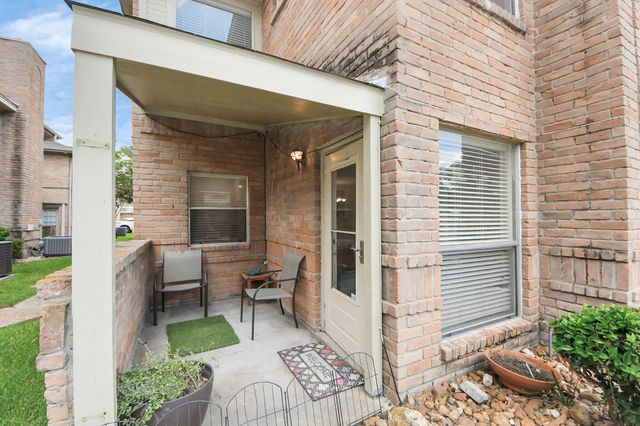 5515 Strack Road 122, Houston, TX 77069