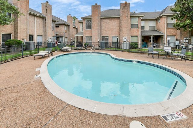 5515 Strack Road 122, Houston, TX 77069