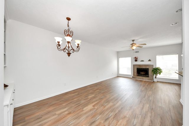 5515 Strack Road 122, Houston, TX 77069