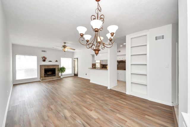 5515 Strack Road 122, Houston, TX 77069