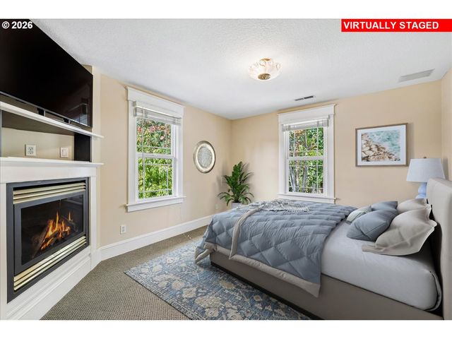 944 Se SHERRETT St, Portland, OR 97202