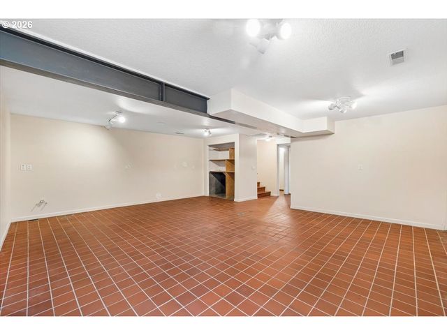 944 Se SHERRETT St, Portland, OR 97202