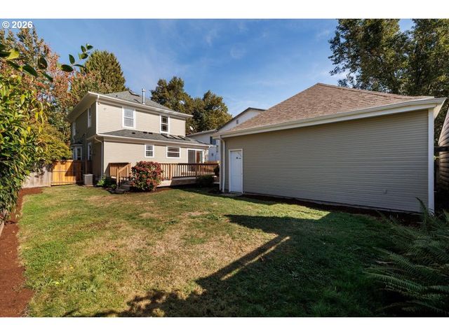 944 Se SHERRETT St, Portland, OR 97202