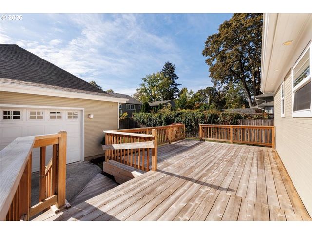 944 Se SHERRETT St, Portland, OR 97202