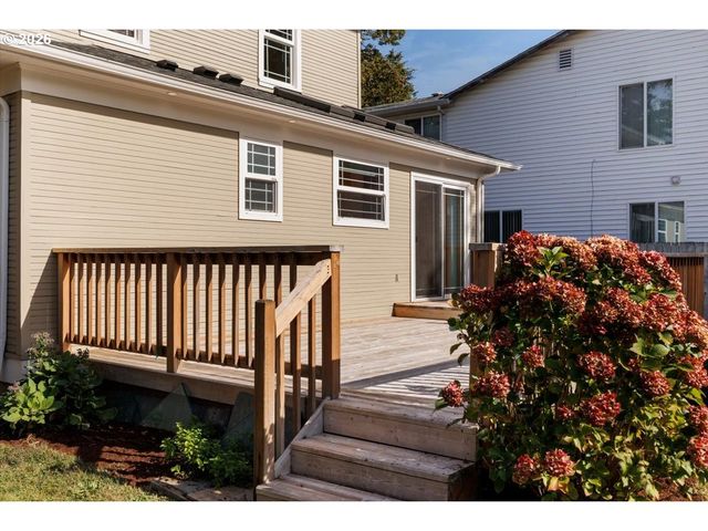 944 Se SHERRETT St, Portland, OR 97202