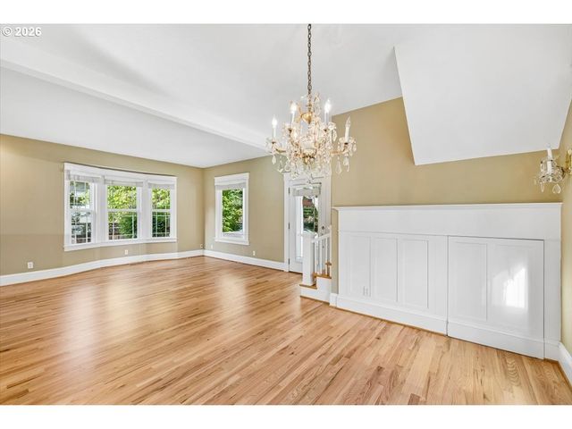 944 Se SHERRETT St, Portland, OR 97202