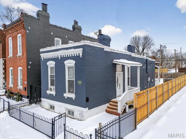 2843 Chippewa Street, St Louis, MO 63118