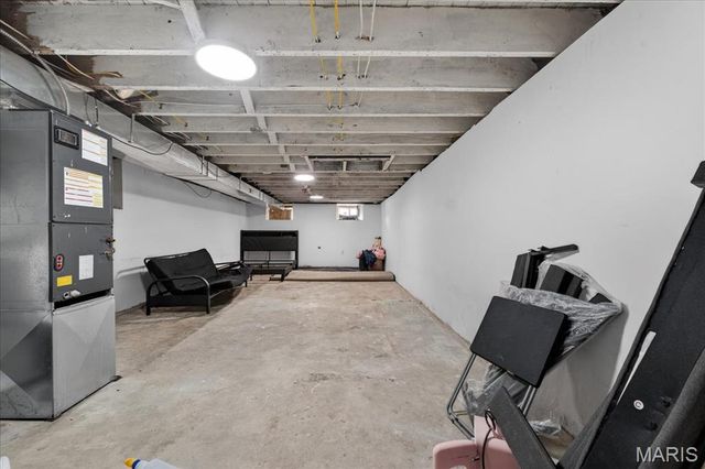 2843 Chippewa Street, St Louis, MO 63118