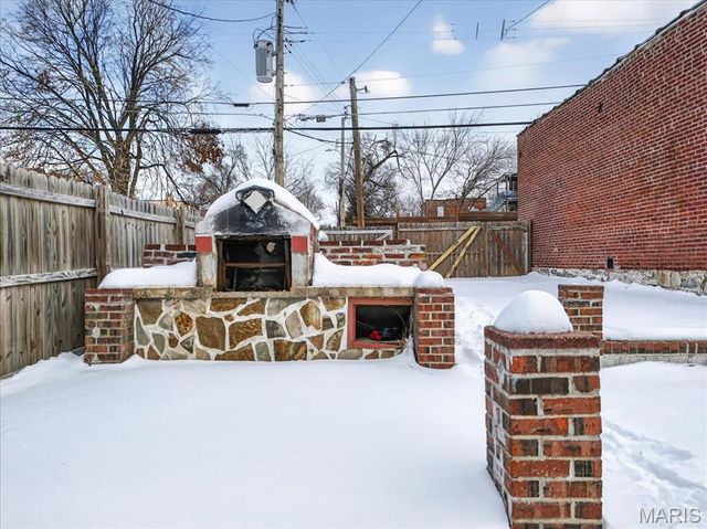 2843 Chippewa Street, St Louis, MO 63118