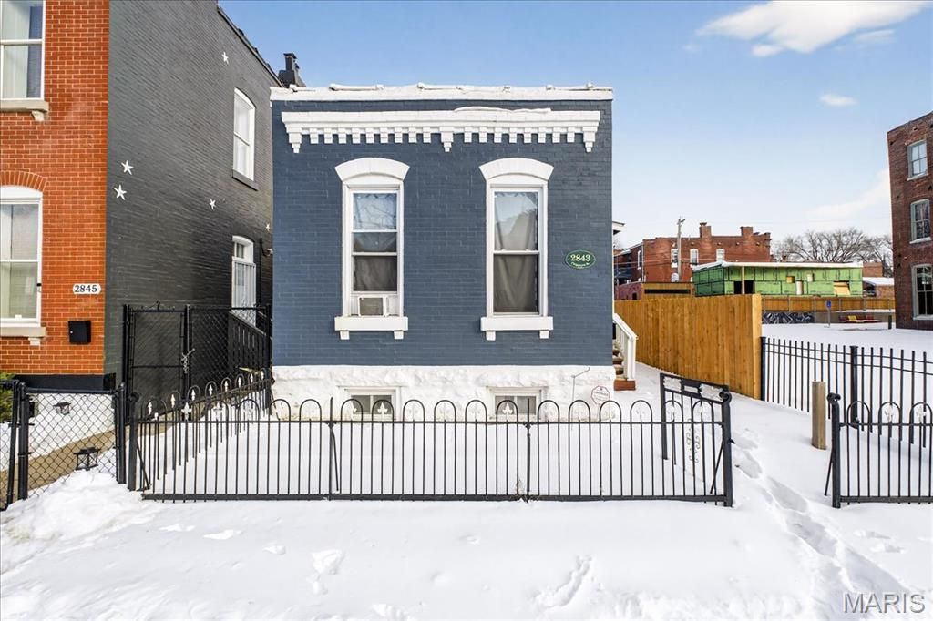 2843 Chippewa Street, St Louis, MO 63118